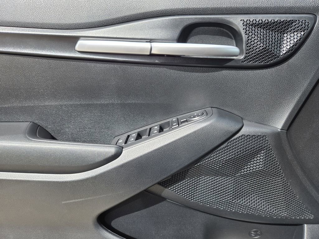 New 2026 Kia Seltos LX image 16