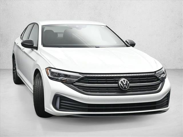 Used 2024 Volkswagen Jetta Sport FWD image 3