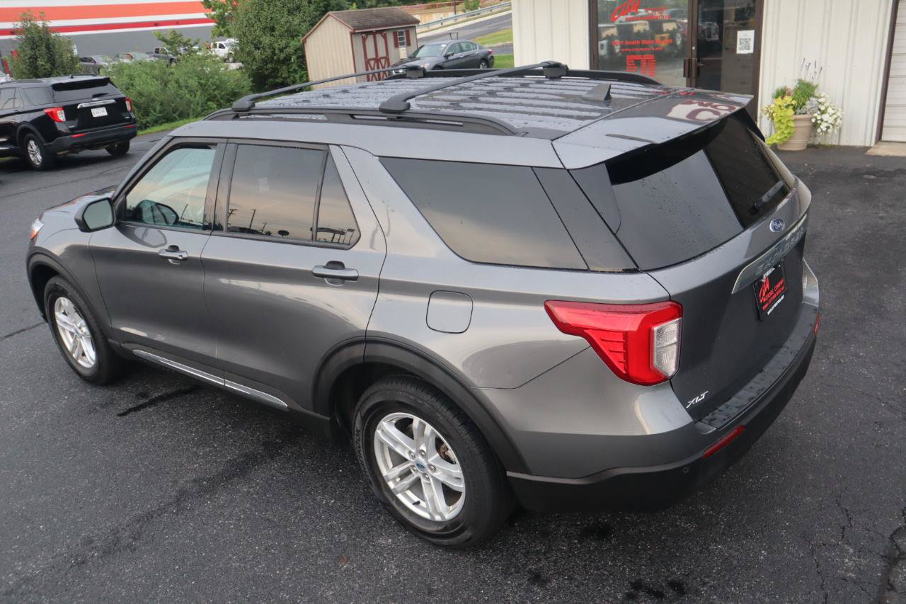 Used 2023 Ford Explorer XLT AWD/4WD image 22