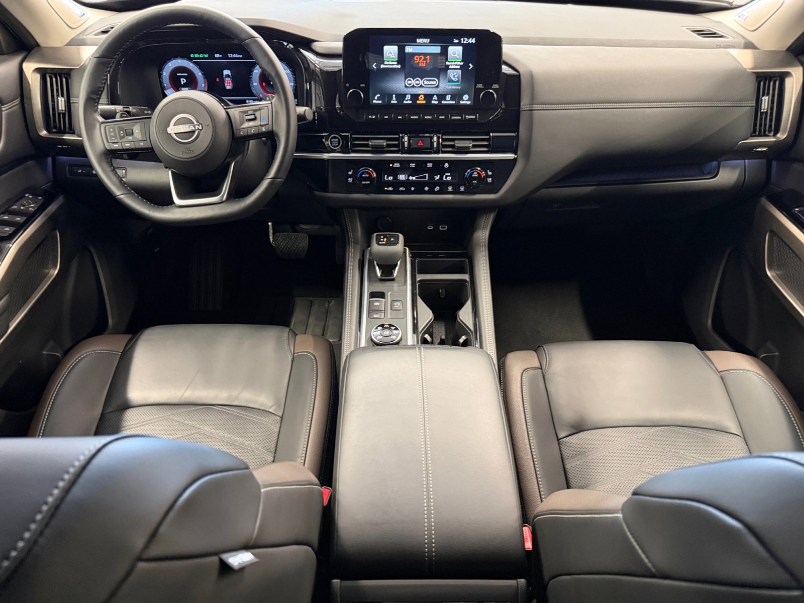 Used 2024 Nissan Pathfinder Platinum w/ Cargo Package image 17