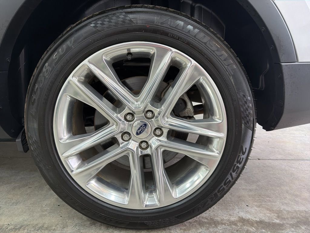 Used 2016 Ford Explorer Limited w/ Equipment Group 301A FWD image 17