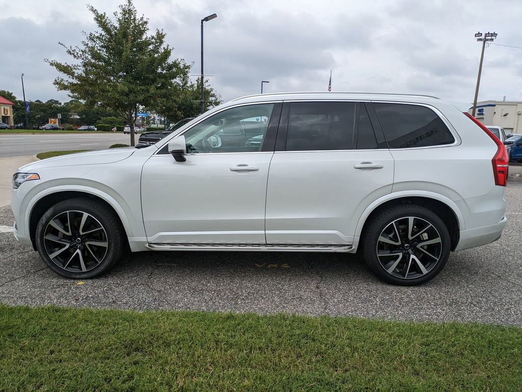 Certified 2022 Volvo XC90 T6 Momentum w/ Advanced Package image 7