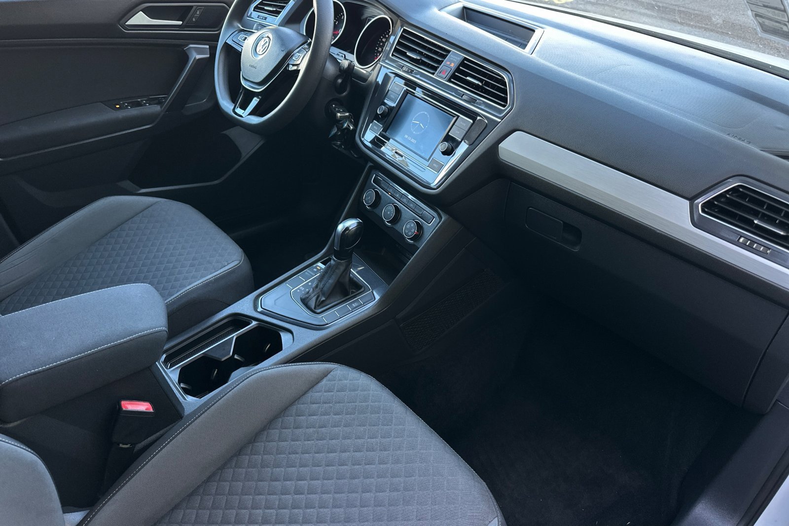 Used 2021 Volkswagen Tiguan S image 17