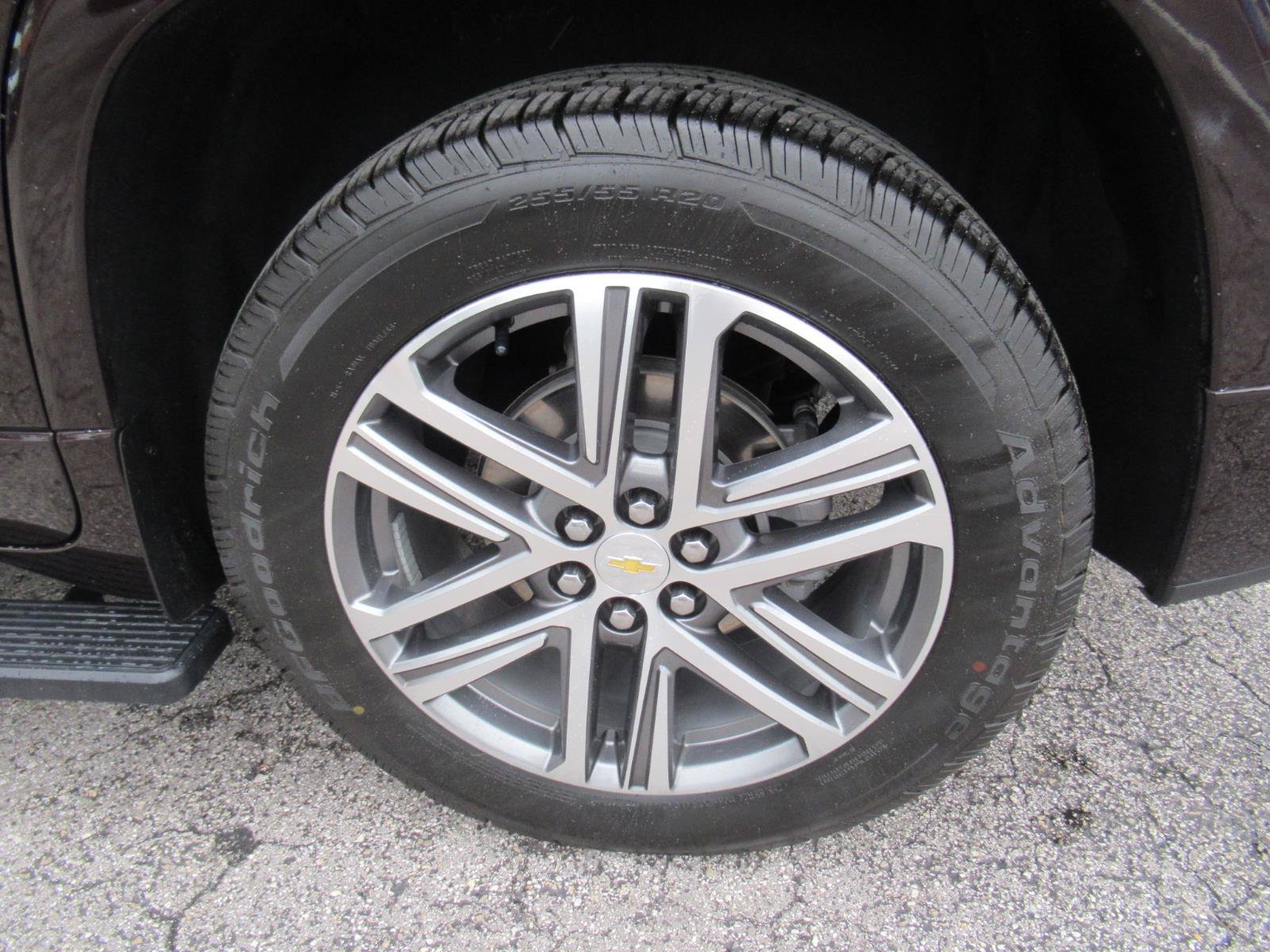 Used 2022 Chevrolet Traverse High Country FWD image 9