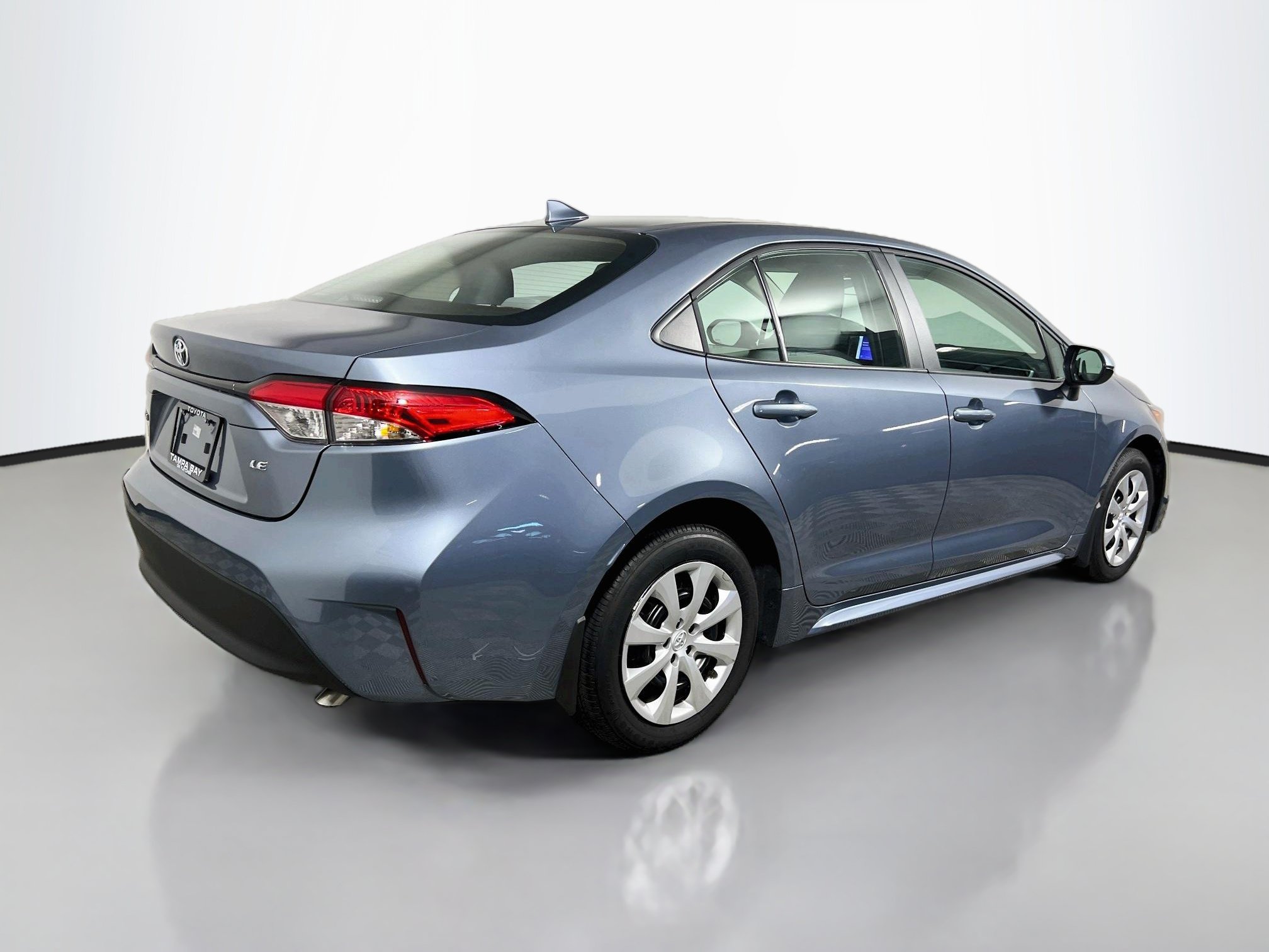 Used 2026 Toyota Corolla LE FWD image 4