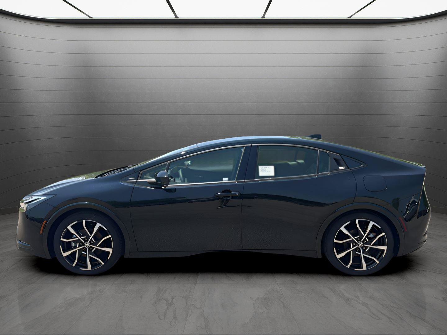 New 2025 Toyota Prius Plug-In Hybrid image 2