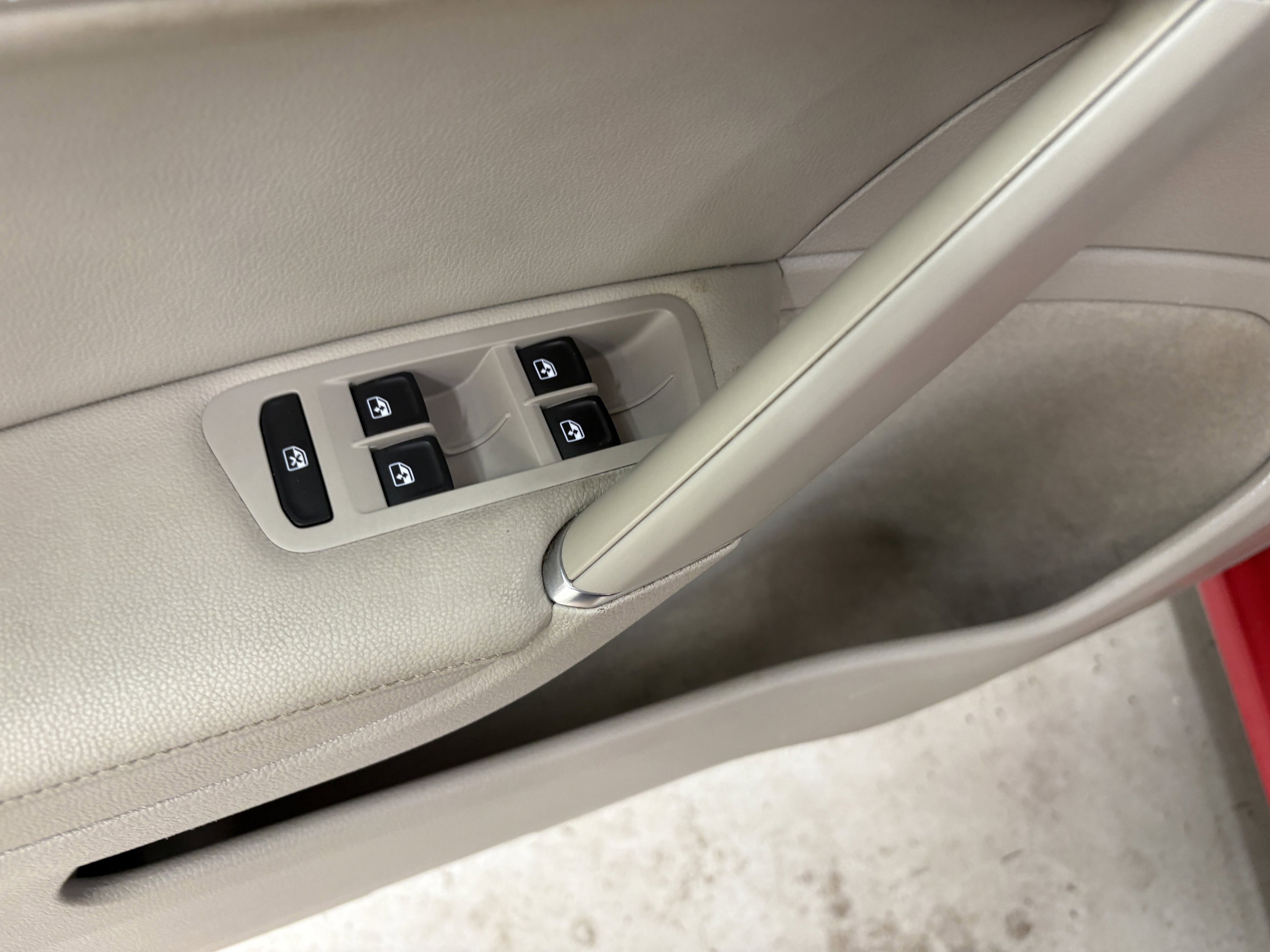 Used 2016 Volkswagen Golf SE w/ Lighting Package image 19