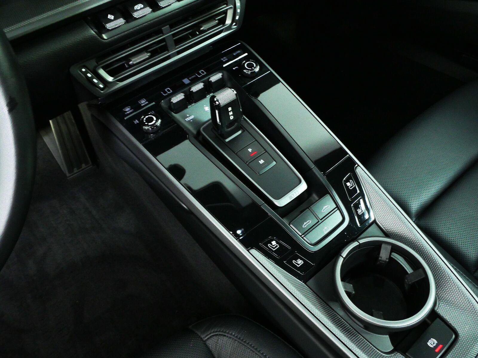 Certified 2023 Porsche 911 Carrera RWD image 15