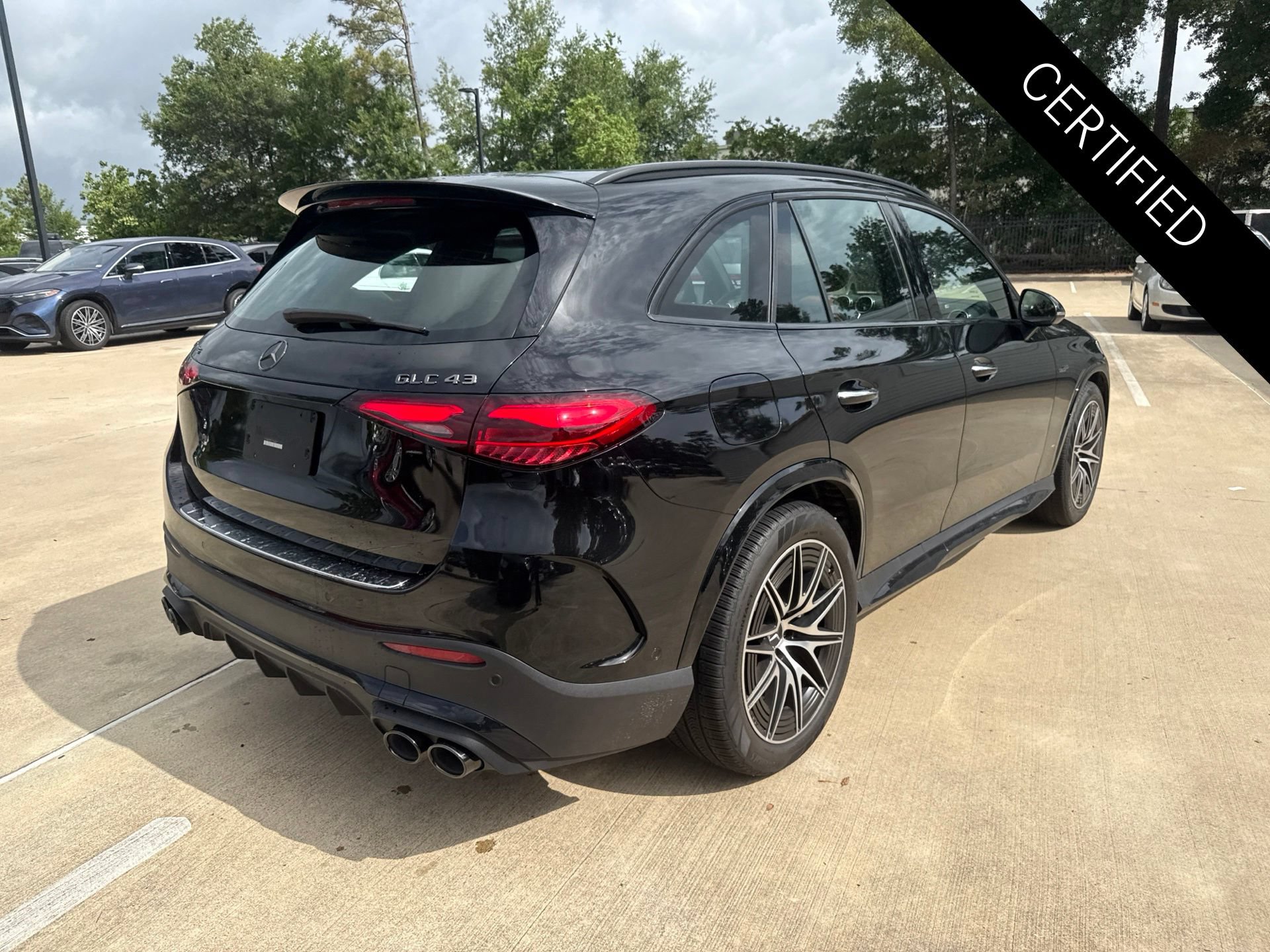 Used 2025 Mercedes-Benz GLC 43 AMG 4MATIC image 4