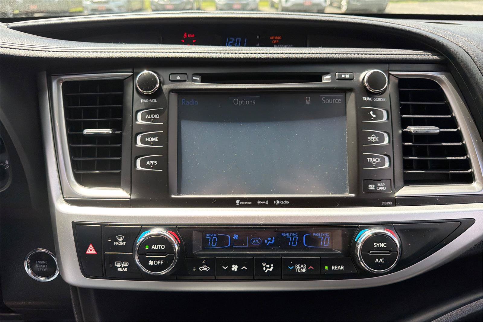Used 2019 Toyota Highlander SE AWD/4WD image 13
