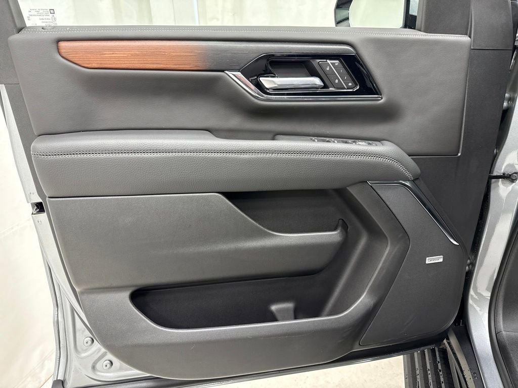 New 2026 GMC Yukon XL Denali w/ Sun & Power Step Package image 19