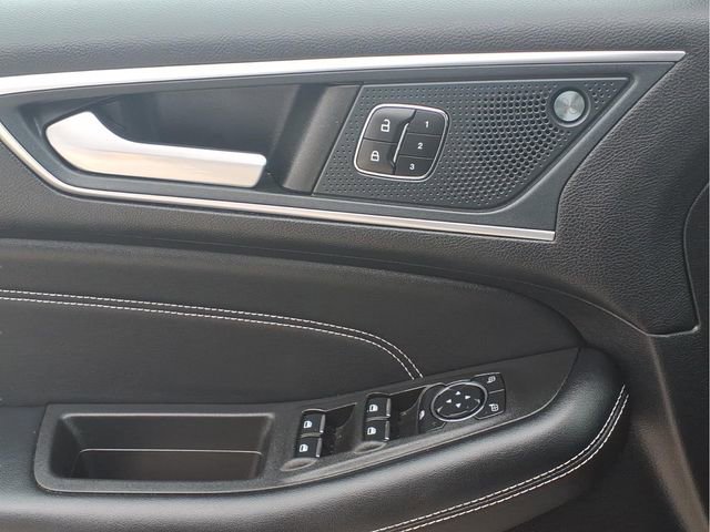 Used 2024 Ford Edge Titanium image 18