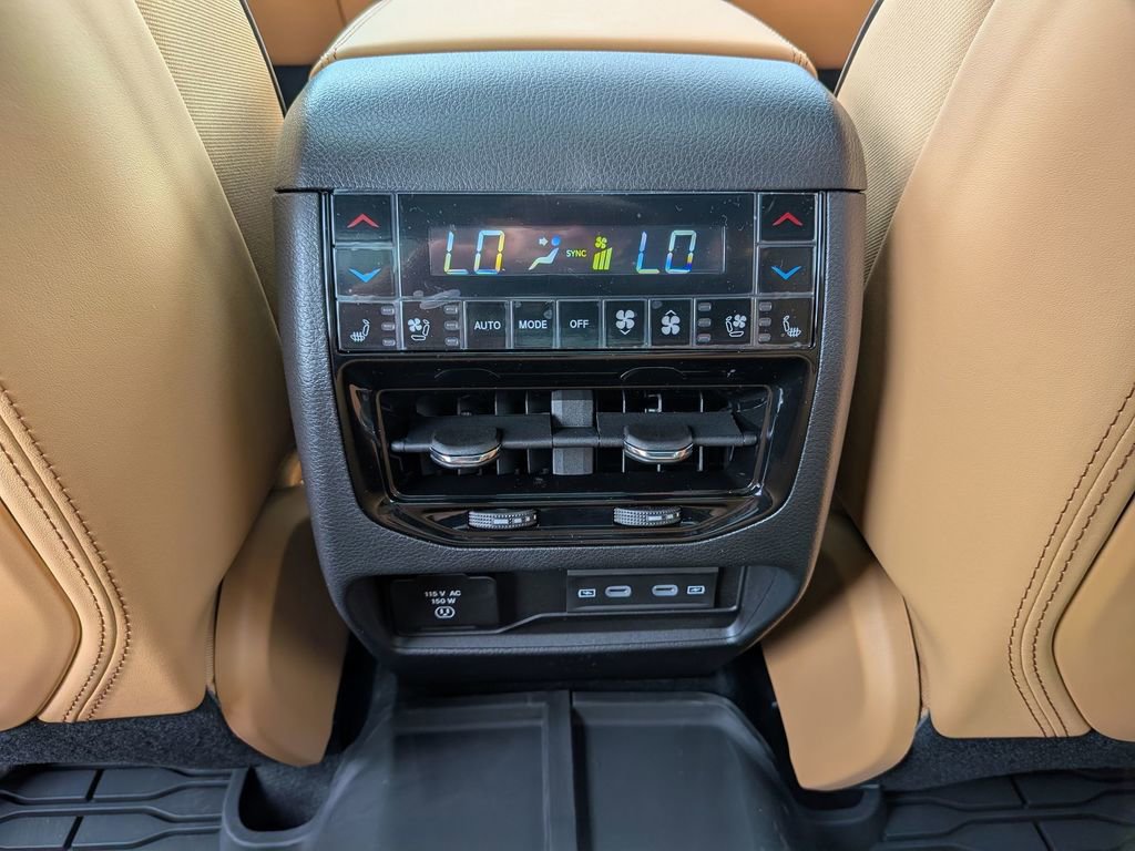 New 2026 Jeep Grand Cherokee Summit AWD/4WD image 35