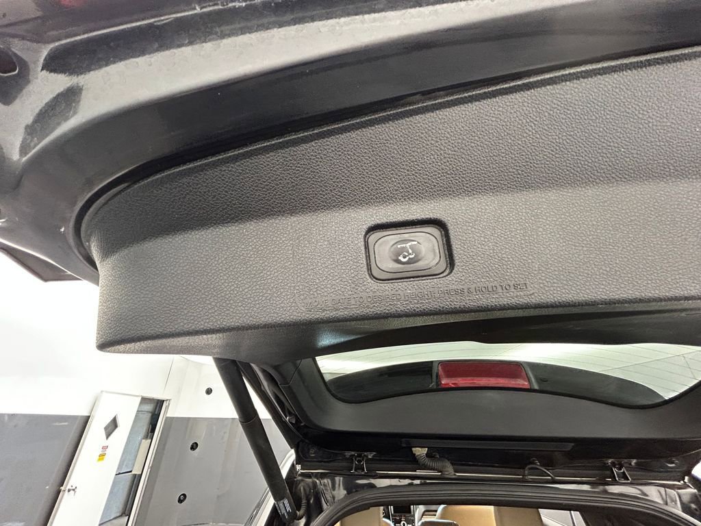 Used 2017 Ford Explorer Limited image 42