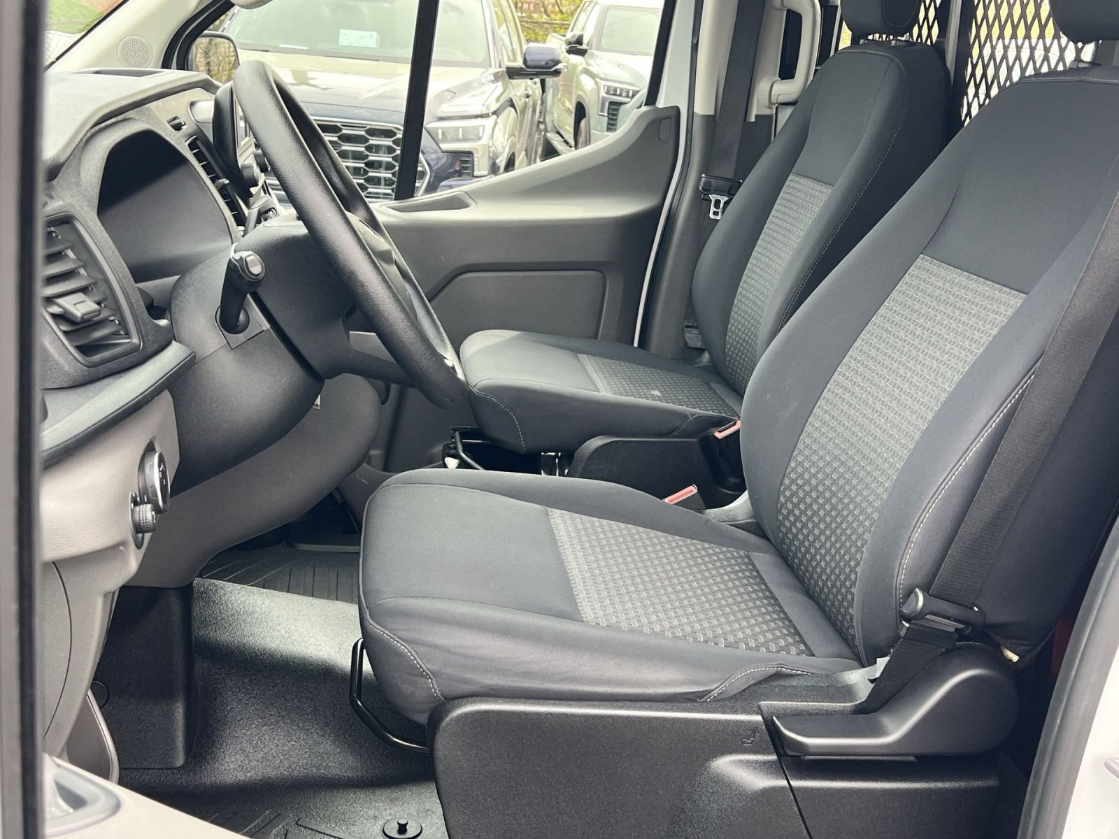 Used 2024 Ford Transit 250 Low Roof w/ Exterior Upgrade Package image 17