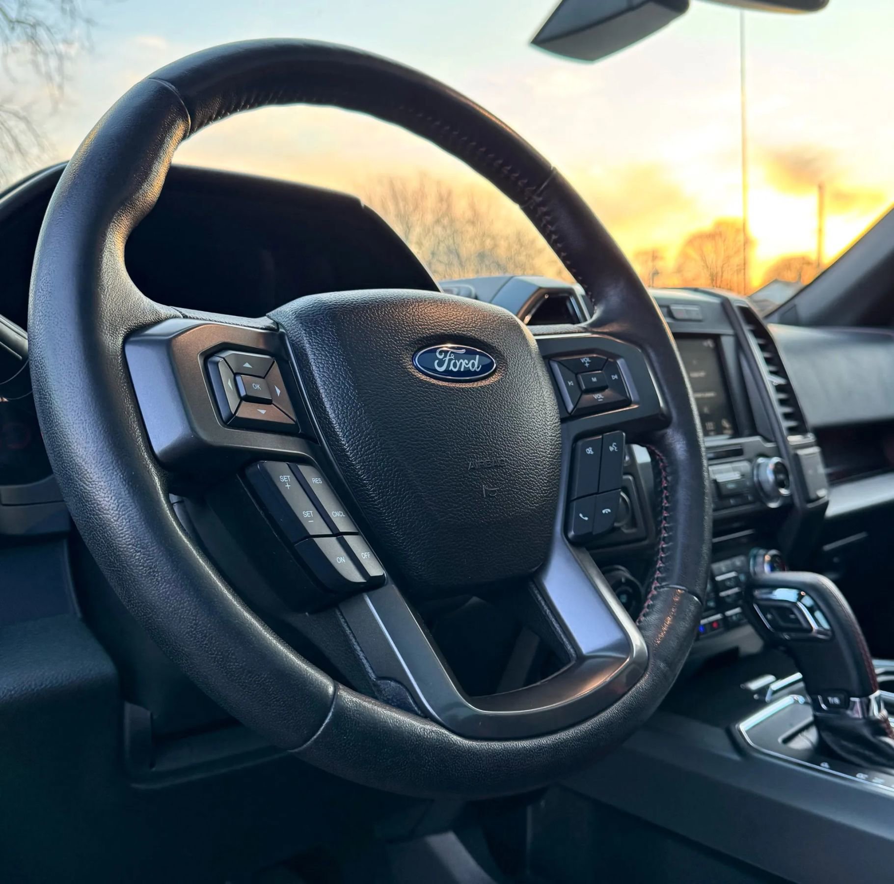 Used 2017 Ford F150 Lariat w/ Equipment Group 502A Luxury image 18