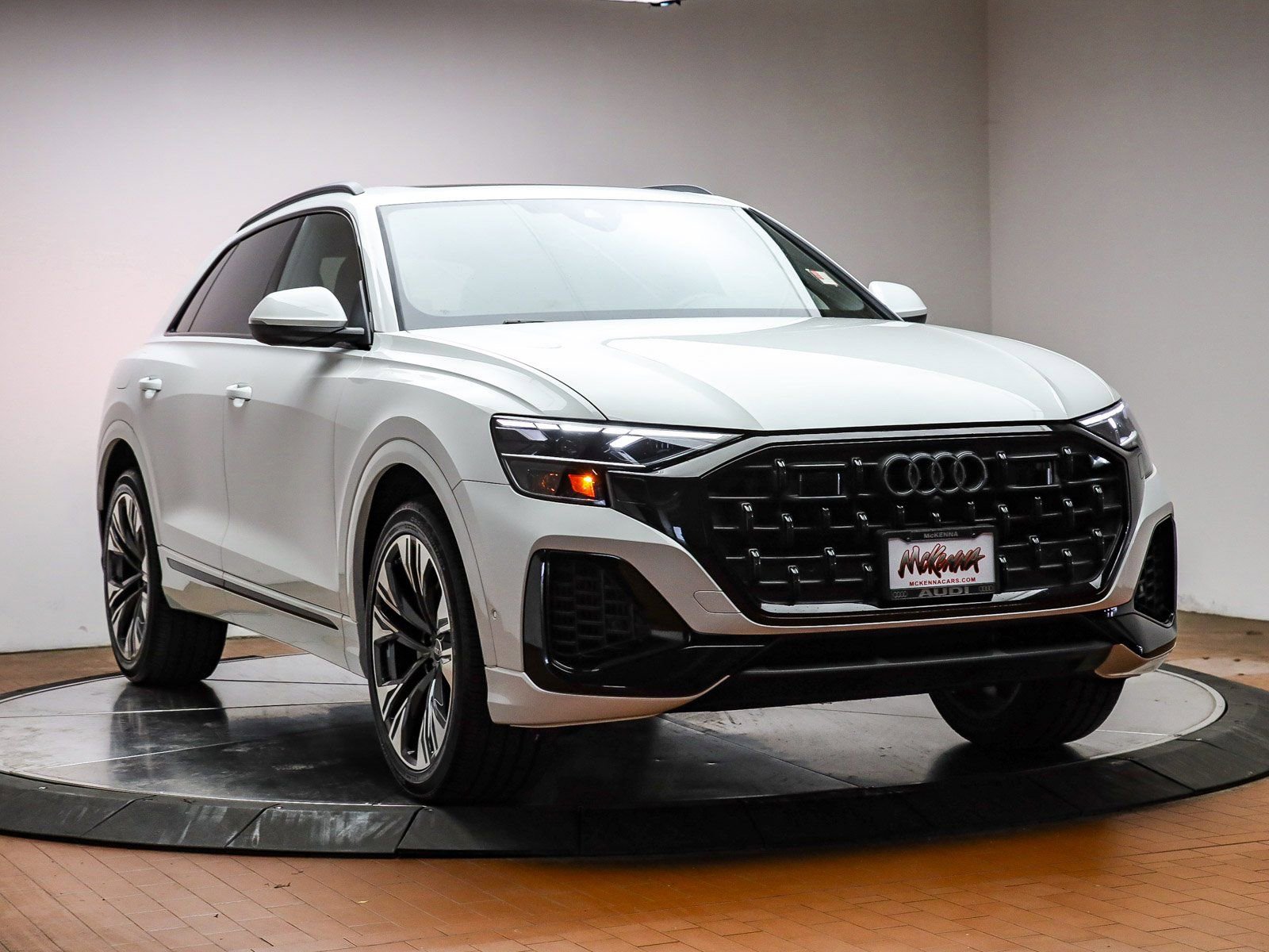 Used 2024 Audi Q8 Premium w/ Black Optic Package image 3
