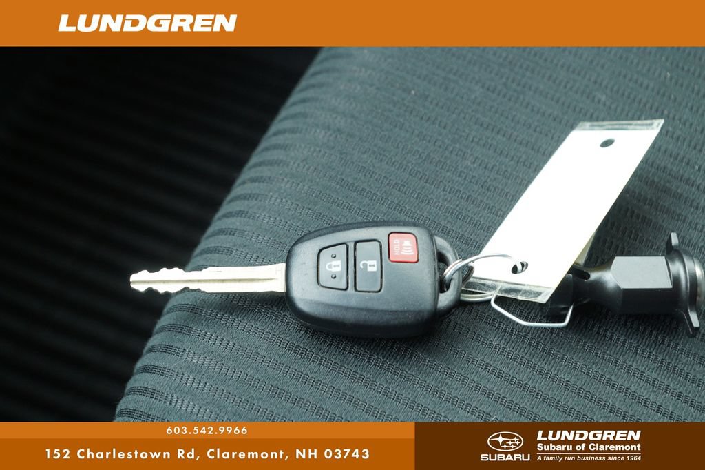 Used 2015 Toyota RAV4 XLE AWD/4WD image 26