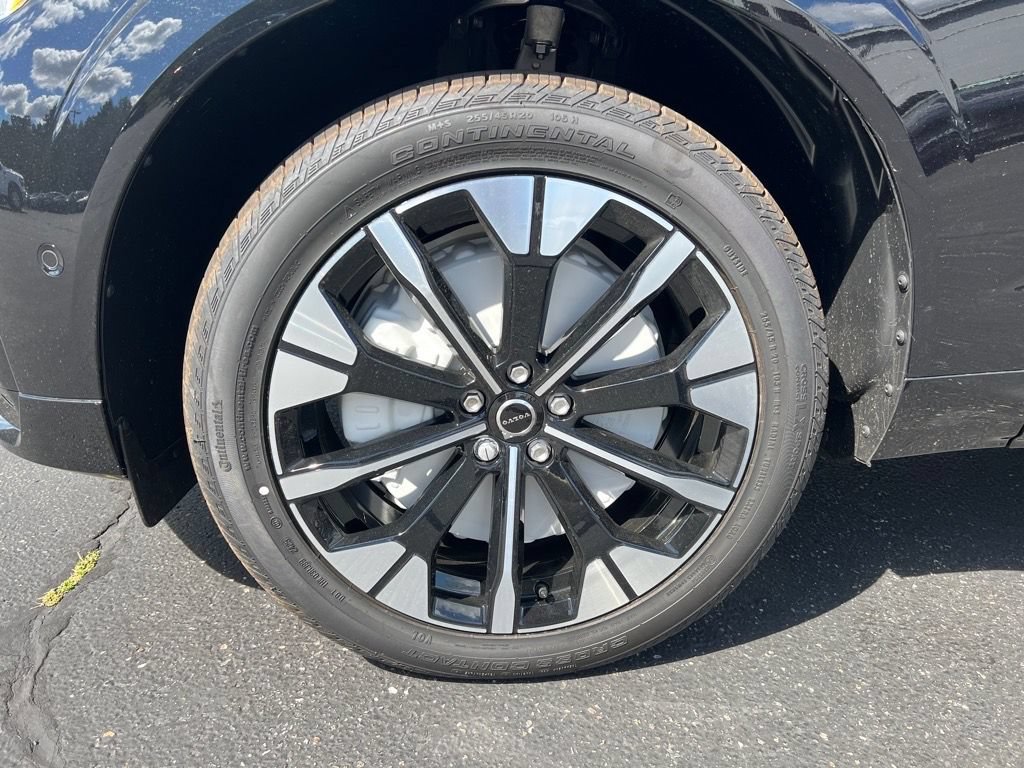 Certified 2026 Volvo XC60 T8 Plus w/ Protection Package Premier AWD/4WD image 9