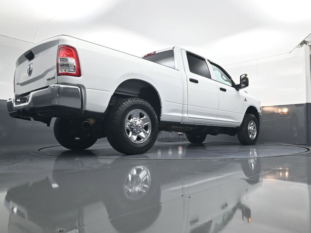 Used 2024 RAM 3500 Tradesman w/ Chrome Appearance Group image 23