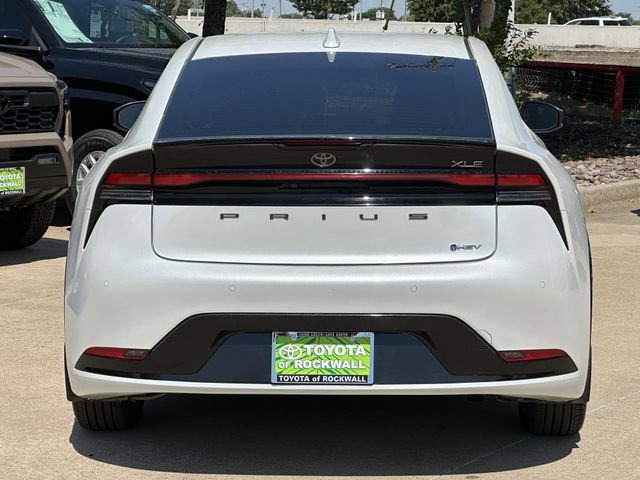 Used 2023 Toyota Prius XLE FWD image 4
