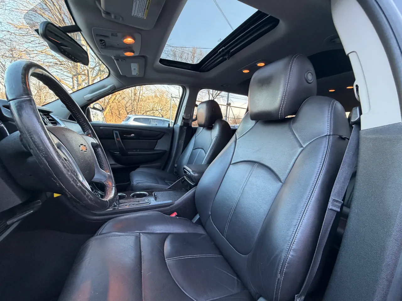 Used 2017 Chevrolet Traverse LT AWD/4WD image 17