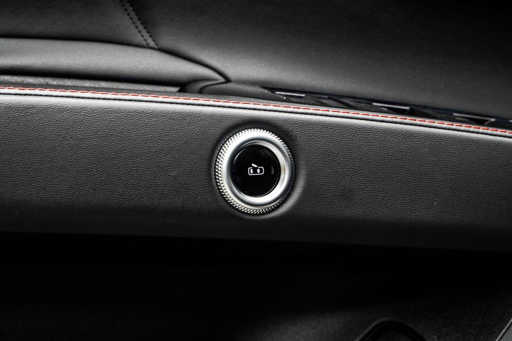 Used 2024 Maserati Grecale Trofeo image 47