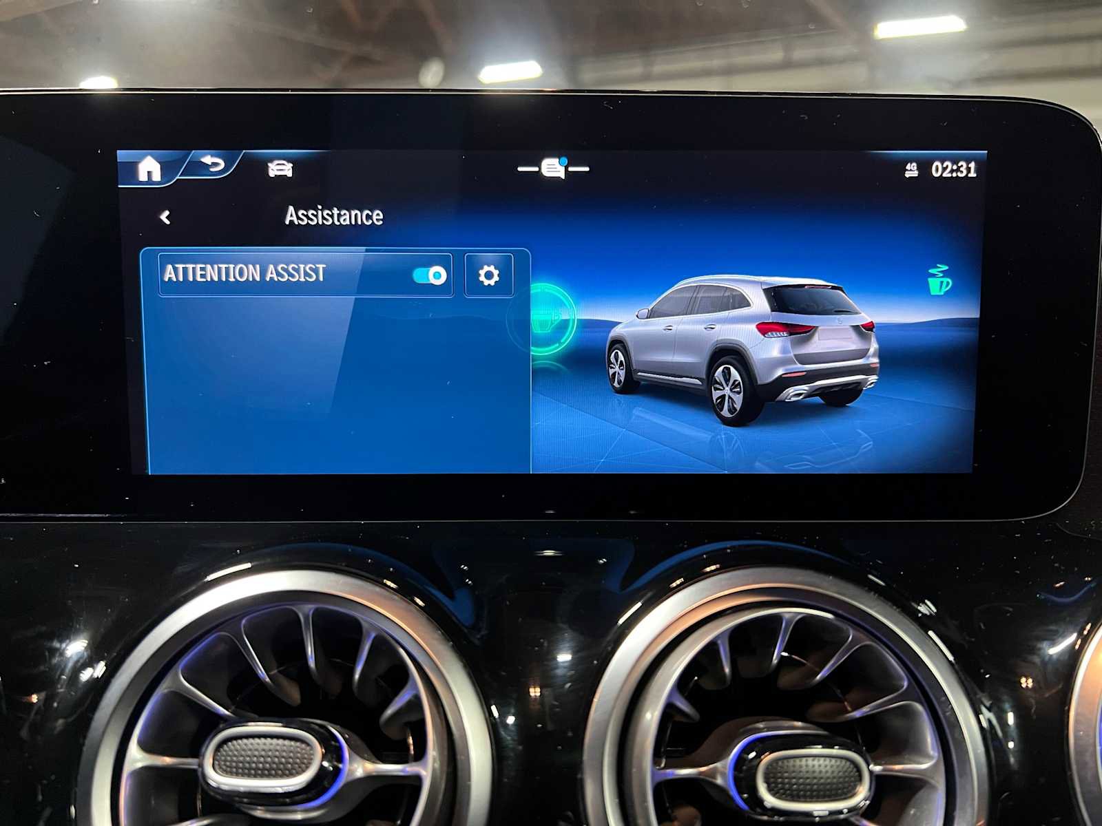 Used 2025 Mercedes-Benz GLA 250 4MATIC image 32