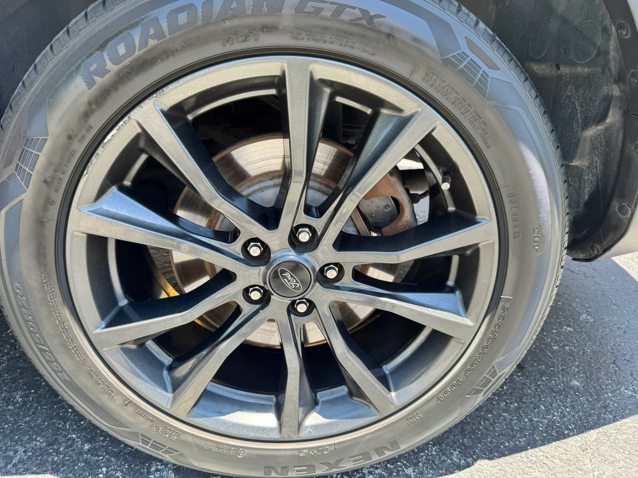 Used 2017 Ford Explorer XLT w/ Equipment Group 202A FWD image 39