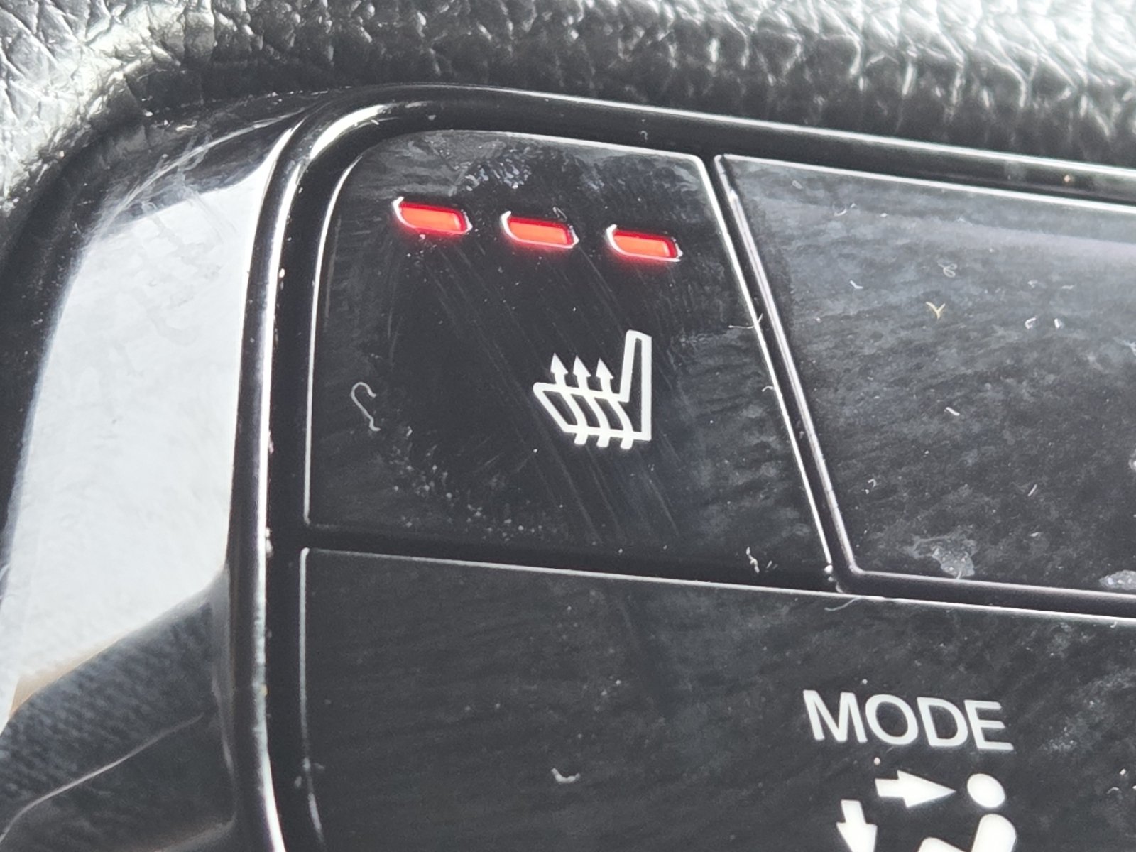 Used 2025 Honda Pilot Sport image 4