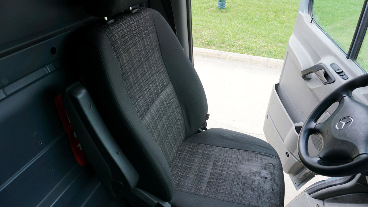 Used 2016 Mercedes-Benz Sprinter 2500 image 24