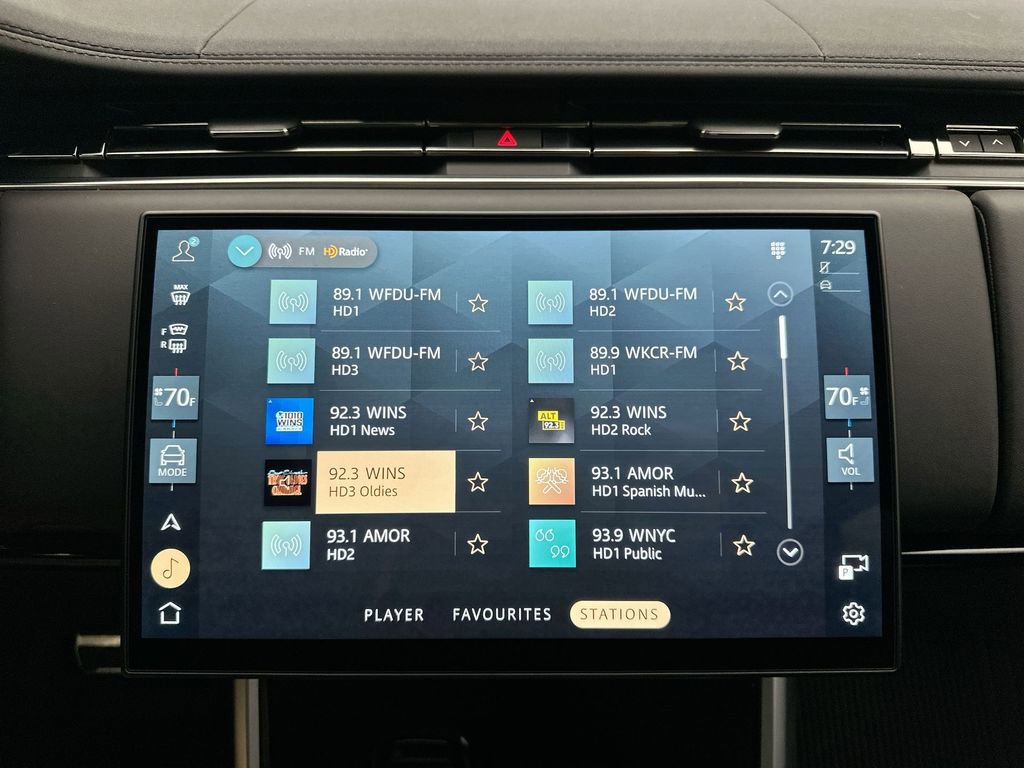 Used 2025 Land Rover Range Rover SE image 27