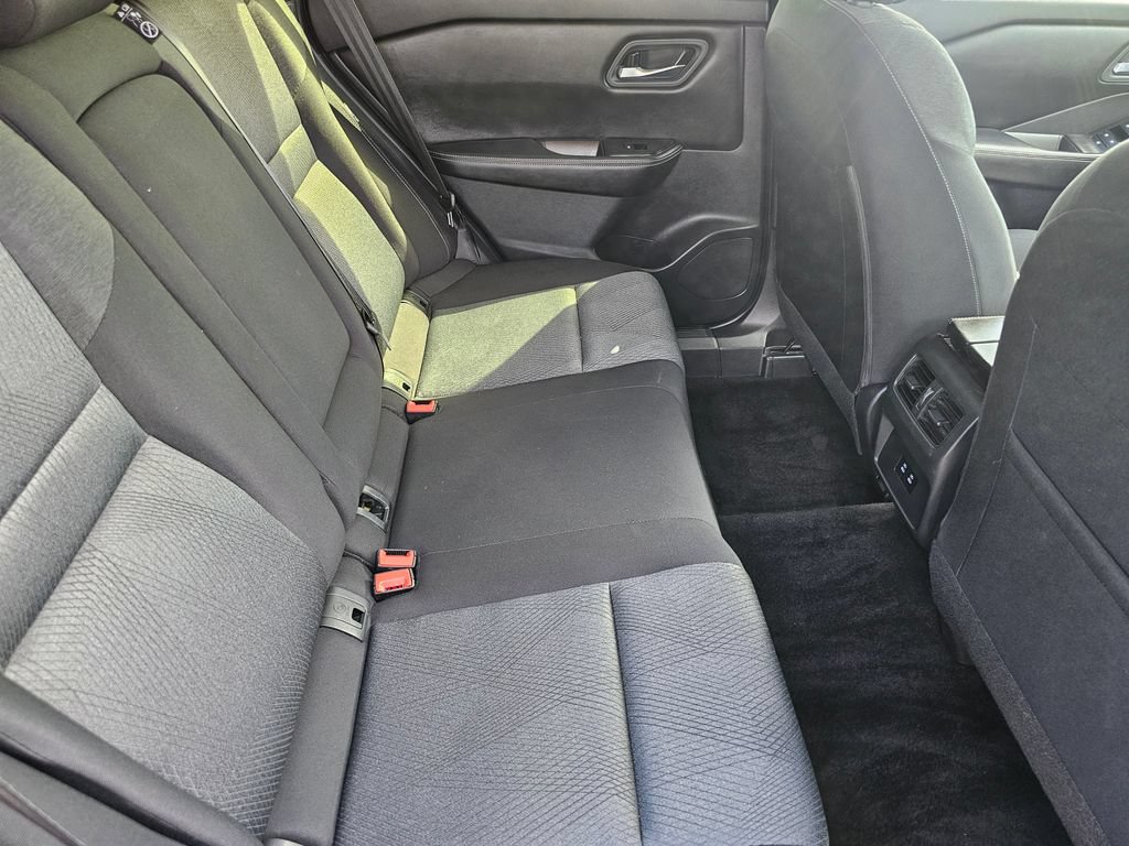 Used 2024 Nissan Rogue SV FWD image 15