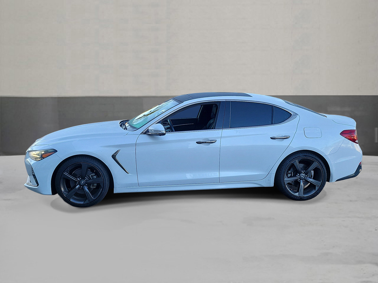 Used 2019 Genesis G70 2.0T Advanced w/ Sport Package RWD image 3