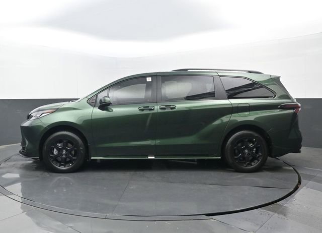 Used 2026 Toyota Sienna XLE Woodland Edition AWD/4WD image 23