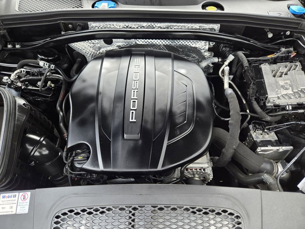 Used 2020 Porsche Macan Base image 41