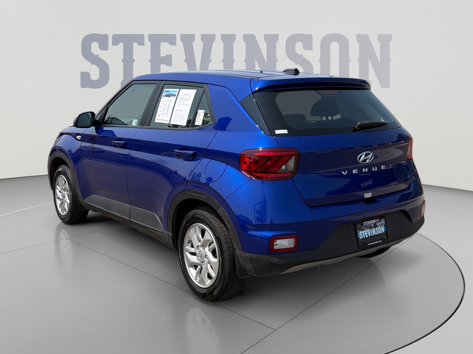 Certified 2025 Hyundai Venue SE FWD image 3