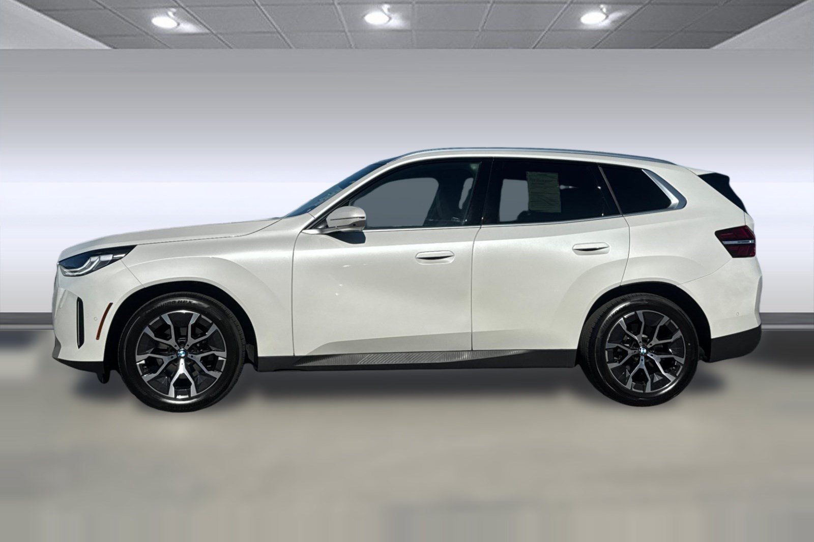 Used 2026 BMW X3 xDrive30i w/ Premium Package AWD/4WD image 2