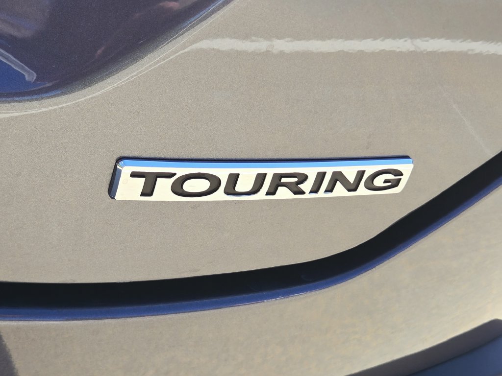 Certified 2025 Honda Pilot Touring image 11