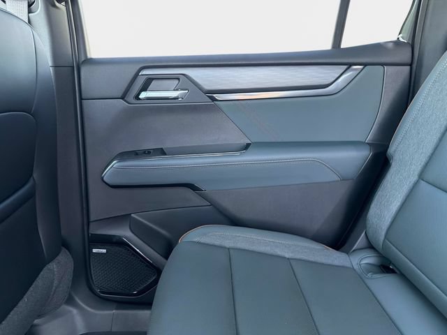 New 2026 GMC Acadia AT4 w/ Luxury Package AWD/4WD image 14