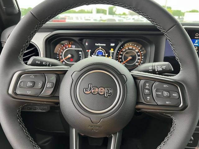 New 2025 Jeep Gladiator Sport AWD/4WD image 16