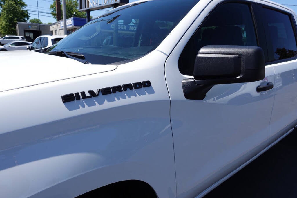 Used 2024 Chevrolet Silverado 1500 W/T w/ WT Value Package AWD/4WD image 9