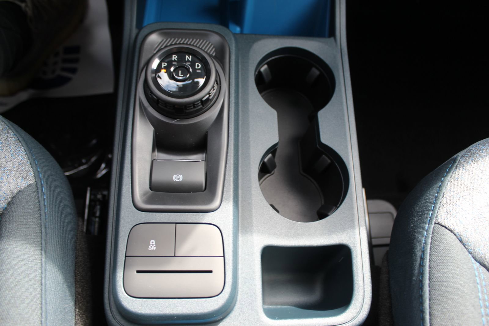 New 2025 Ford Maverick XLT w/ XLT Luxury Package FWD image 24