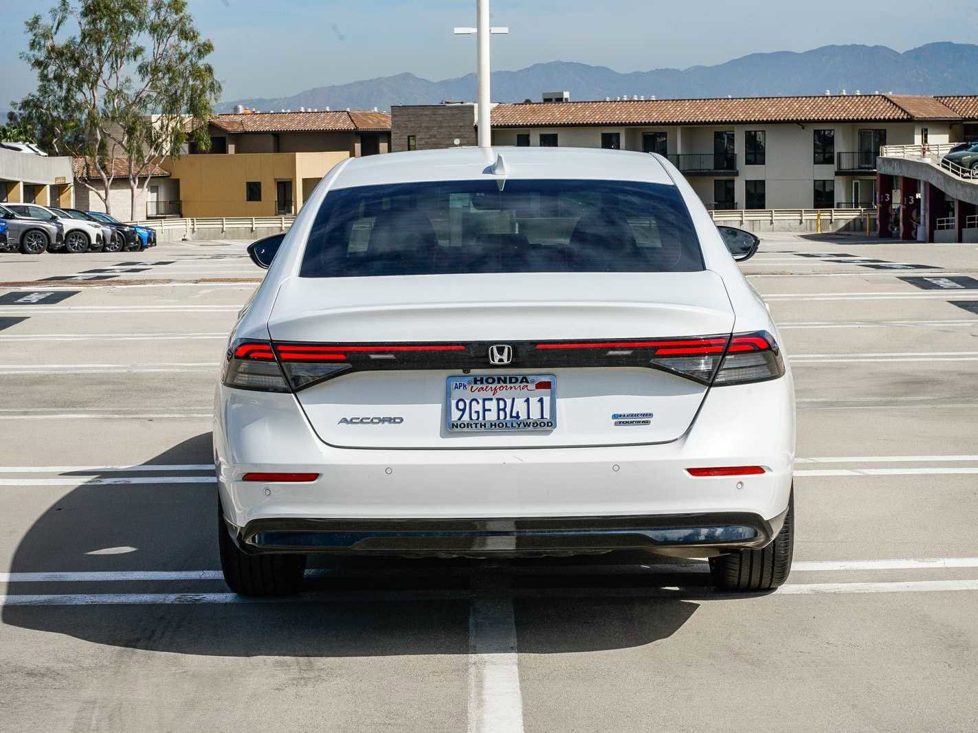 Used 2023 Honda Accord Touring image 3