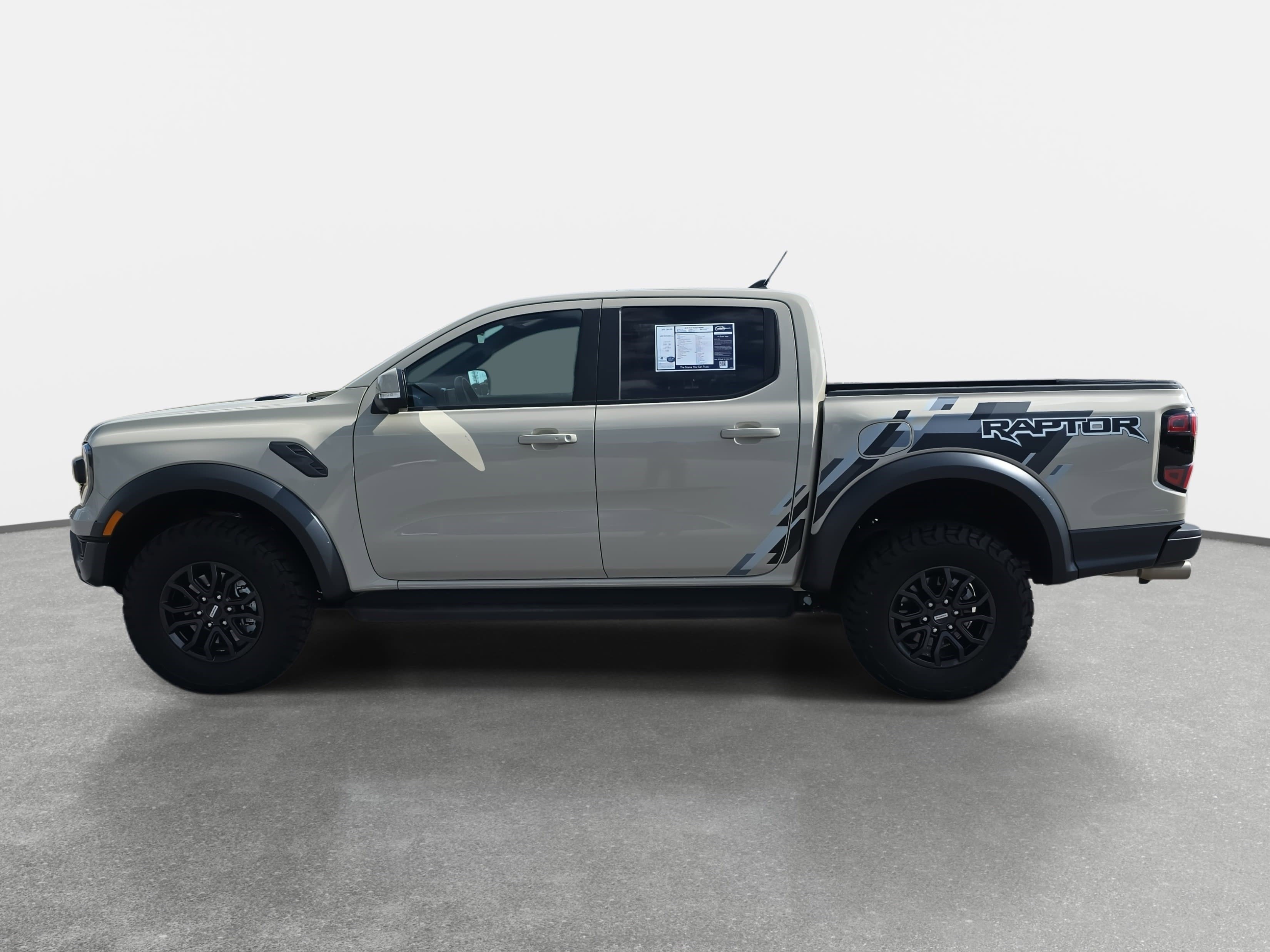 Used 2025 Ford Ranger Raptor image 8