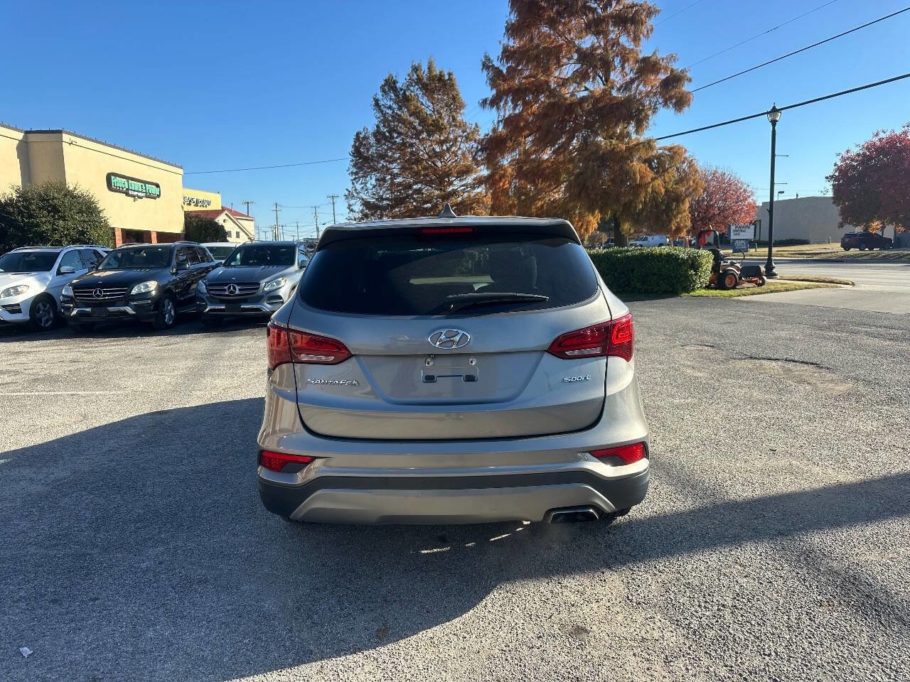 Used 2017 Hyundai Santa Fe Sport image 4
