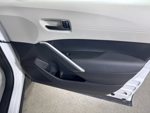 Used 2022 Toyota Corolla Cross LE image 9