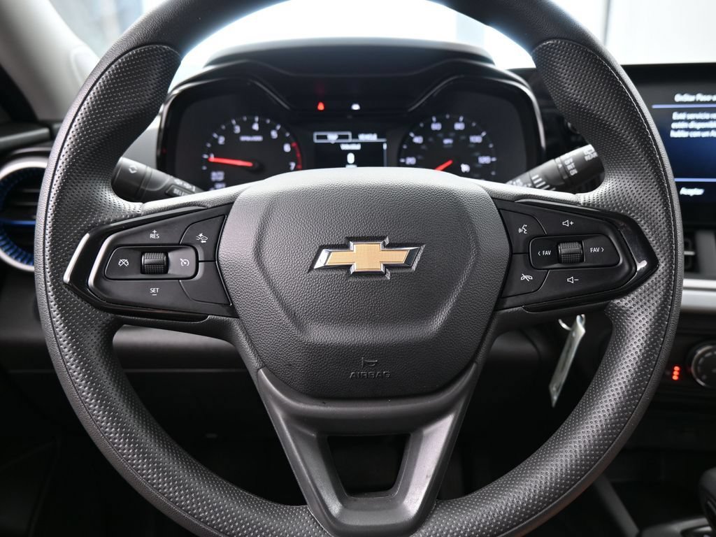 Used 2024 Chevrolet Trax LS w/ LS Convenience Package FWD image 27