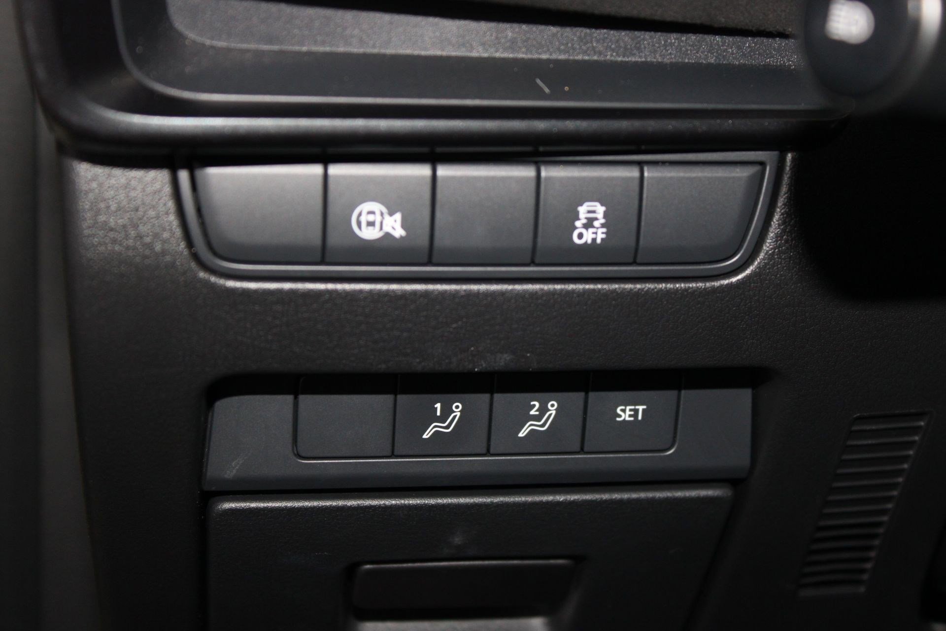 Used 2025 MAZDA MAZDA3 Carbon image 27