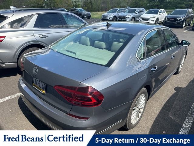 Used 2017 Volkswagen Passat 1.8T SE w/ SE Lighting Package FWD image 9